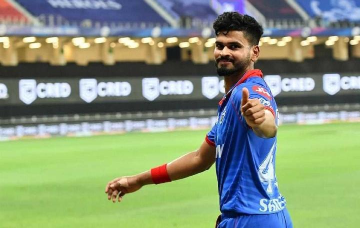 IPL 2022 Auction Updates : Shreyas Iyer became the most expensive marquee player, Auctioneer Hugh Edmeades collapses, auction paused